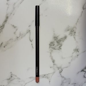 MAC Stripdown lip liner